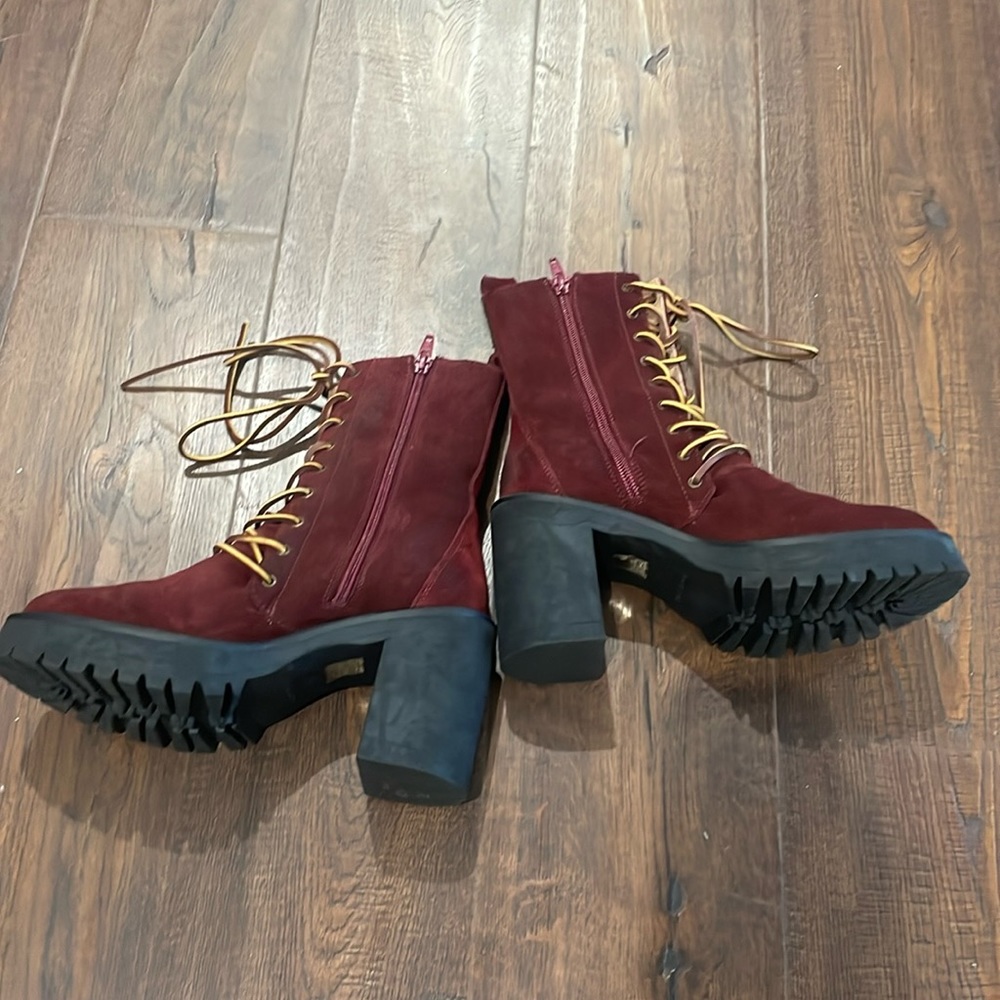 Free people maroon boots size 6